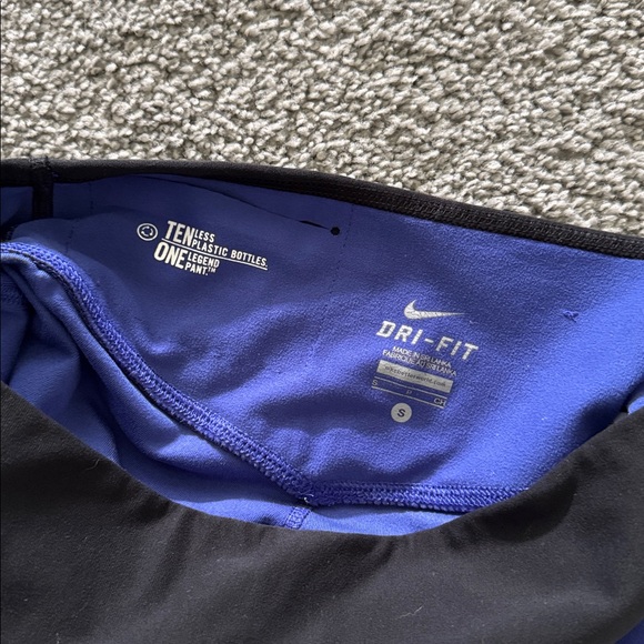 Nike Dri-Fit Legging - Picture 6 of 6